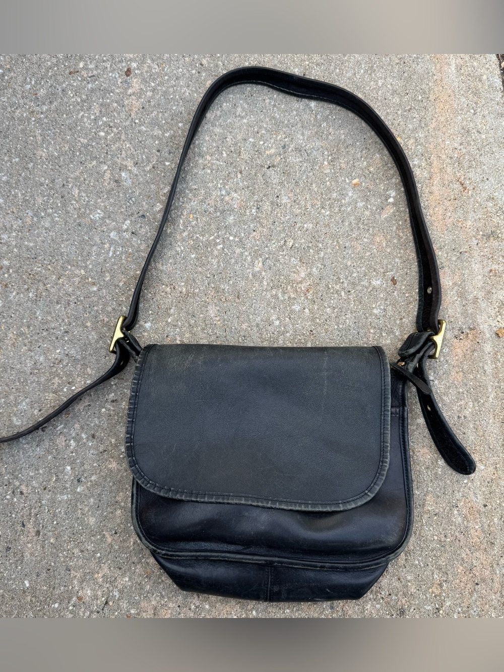 Vintage Coach Patricia Legacy Shoulder Bag Purse Adjustable Black Rare 9951